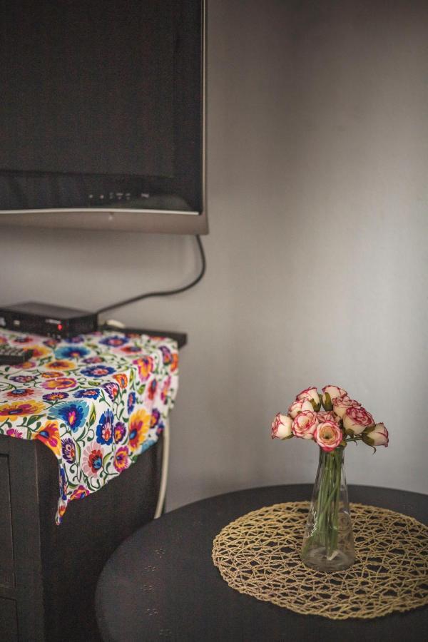 4 Couples & 4 Friends Hostel Krakow Luaran gambar