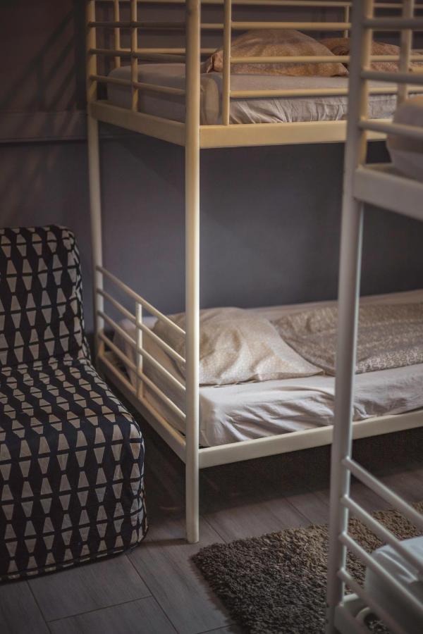 4 Couples & 4 Friends Hostel Krakow Luaran gambar