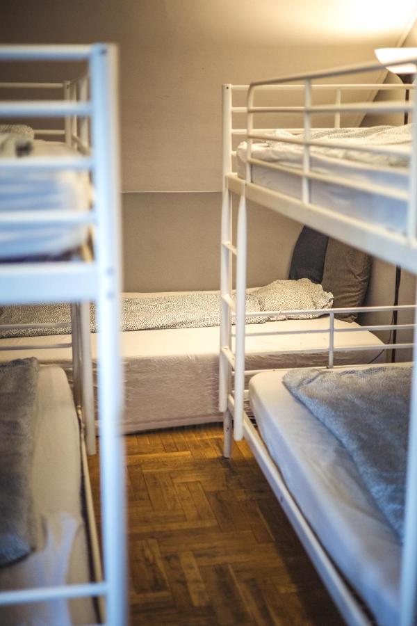 4 Couples & 4 Friends Hostel Krakow Luaran gambar